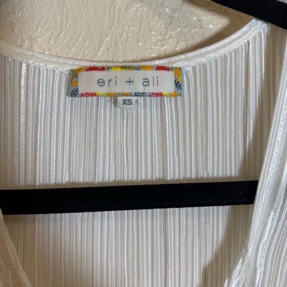 Eri + Ali Anthropologie White Pleated Twist Knot Waist XS Blouse - Picture 7 of 9